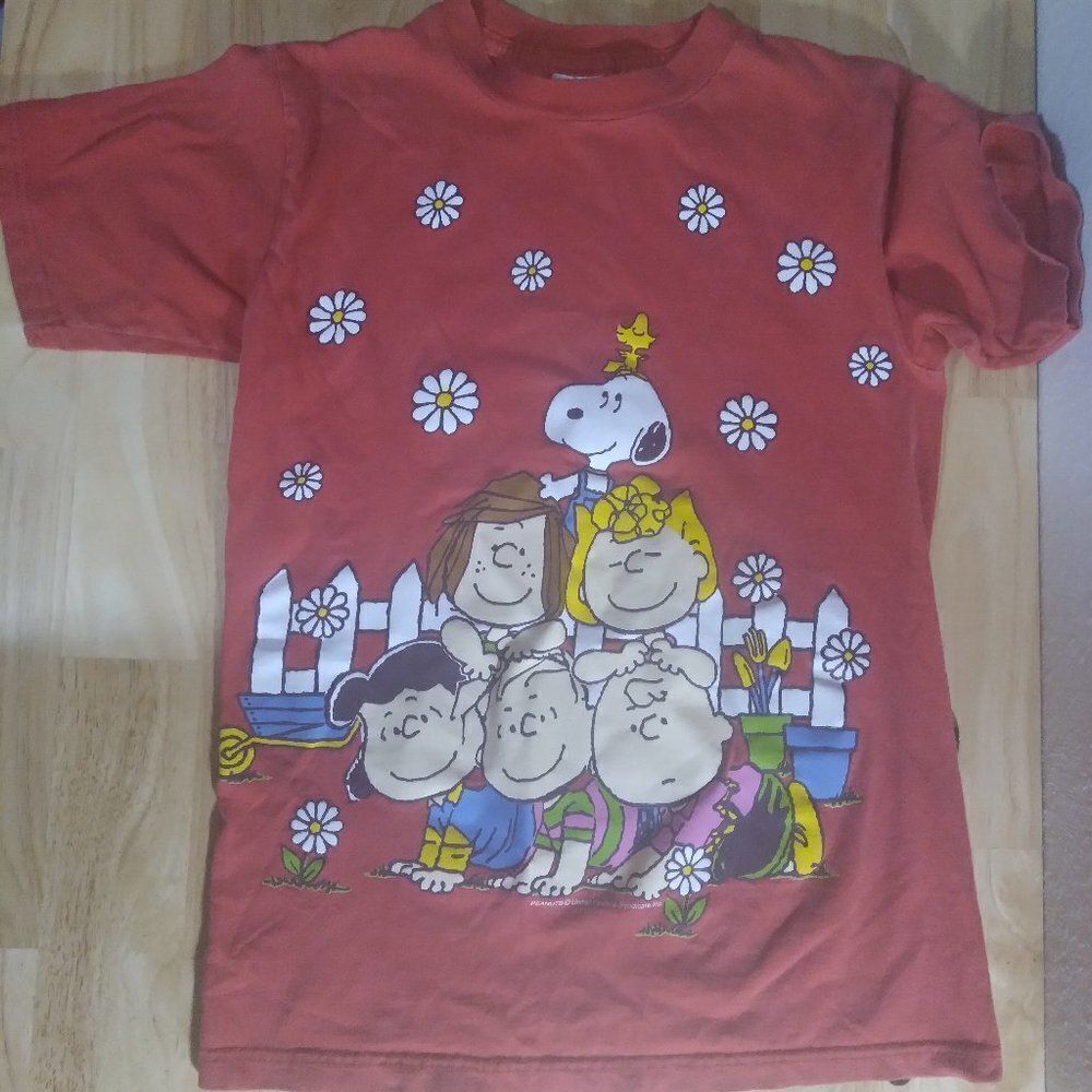 Vintage Peanuts Characters Graphic T-Shirt